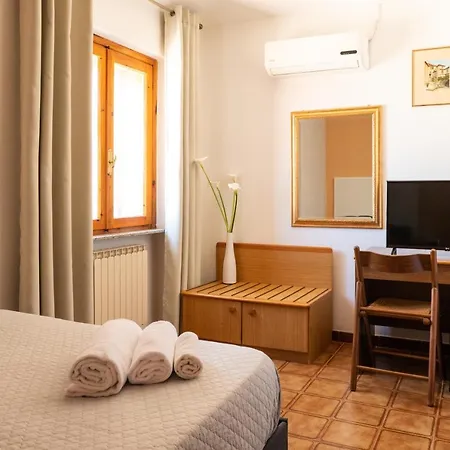 Hotel L'aragosta 3*