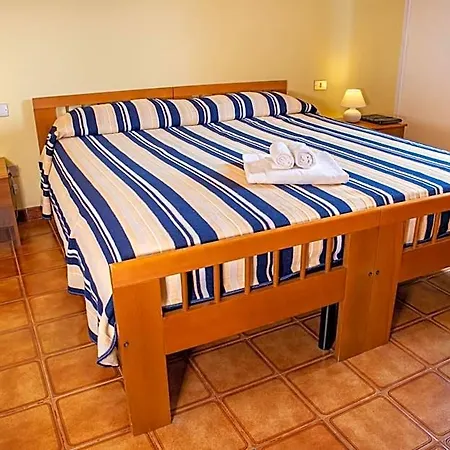 L'aragosta Hotel 3*