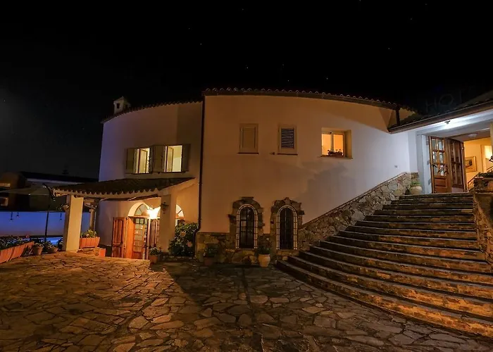 Hotel L'aragosta 3*